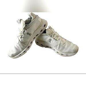 On Cloud Cloudnova All White Sneaker Tennis Shoes Mens Size 10.5 or Women 12
